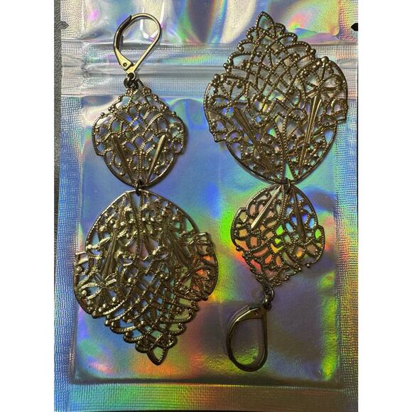 -EARRINGS VTG Goldtone Chandelier - Picture 9 of 10